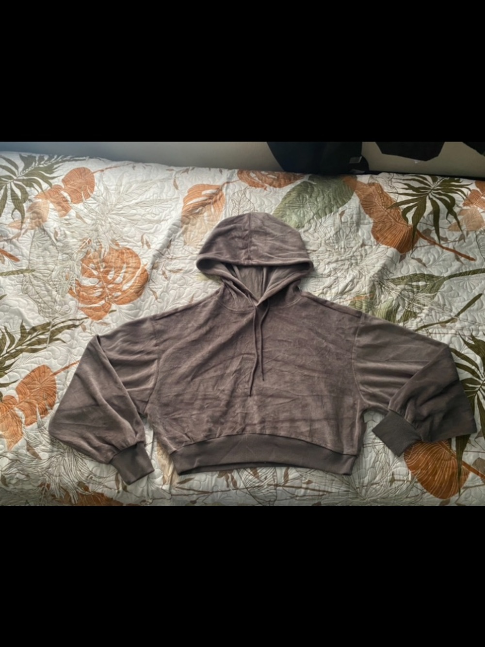Women cropped sweater